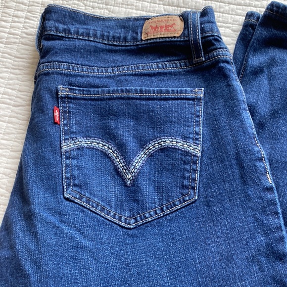 Jeans - Picture 3 of 5